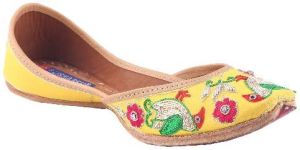 MSC YELLOW ETHNIC HAND EMBROIDERED JUTIS FOR WOMEN