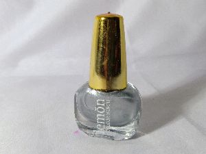 Light nail polish