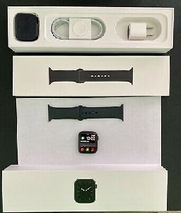 Apple wrist watch series 5