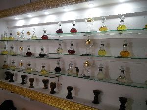 French perfumes and Arabic perfumes