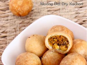 Moong Dal Dry Kachori