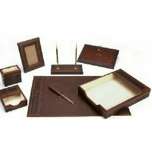 leather desktop set