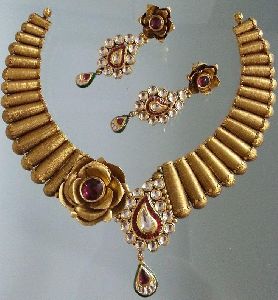 72gm 22kt Antique Gold Necklace