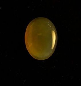 13.60 Carat Honey Opal Stone