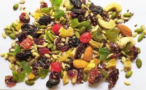 Healthy Food Snacks (Trail Mix)