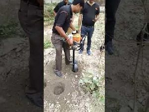 BT 230 Earth Auger