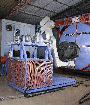 Shuttle Type Rotomoulding Machine