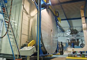 Shuttle Type Rotomoulding Machine