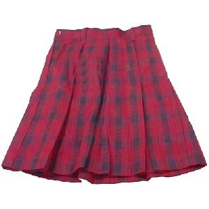 pleated skirt