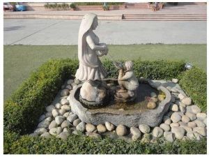 GARDEN STATUE FOUNTAIN