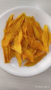 Dried Totapuri mango slices