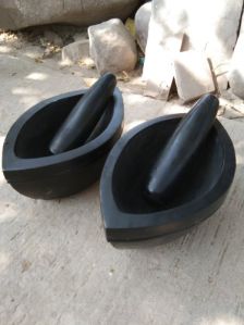 20 Inch Black Narmada Stone Boat Shape Kharal