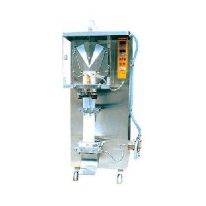 Semi Automatic Milk Packing Machine