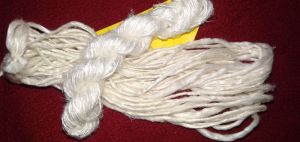 Roving silk yarn