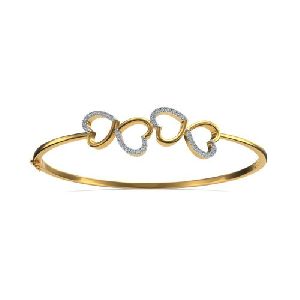 0.40 Ct. White Moissanite Heart Shape Bracelet In 14k Yellow Gold