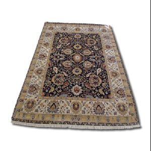 Hand Knotted Traditional Design Woolen Carpets