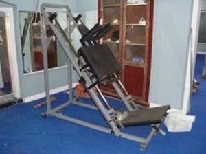 Leg Press Machine