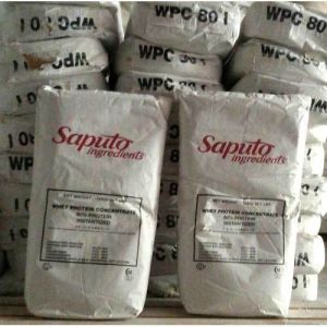 Saputo whey protein concentrate 80 % instant