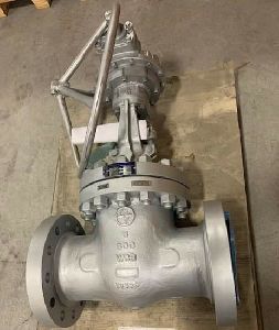 L&T 6 inch gate valve flanged end