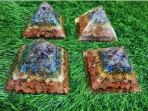 SEVEN CHAKRA ORGONITE PYRAMID