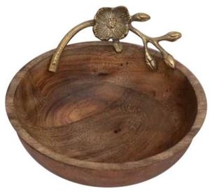 wooden fruits bowl