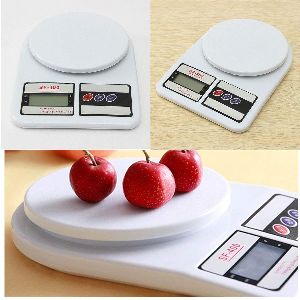 KITCHEN SQUARE SCALE 3F 12-KG