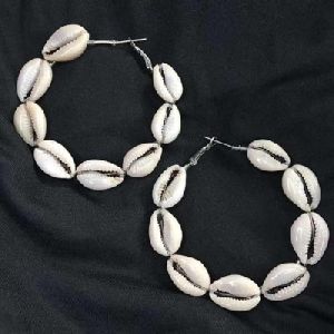 Shell Hoops Earrings