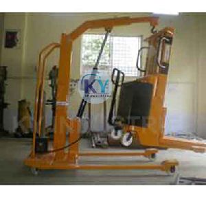 ELECTRIC OPERTAED FLOOR CRANE