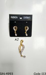 American Diamond Pendant Set