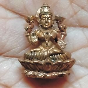 V0044-01 - Ashtadathu Maha Laxmi Idol 1inch 10grams