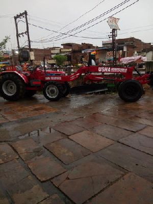 Mahindra Tractor Grader
