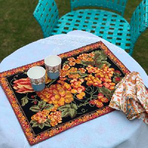 Bela Table Mat