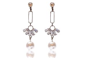 Silver Small Earring With Pearl