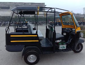 D+5 Three Wheeler