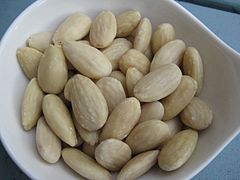 Almond Kernels without Skin