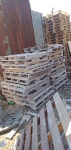 Pine Wood Pallets