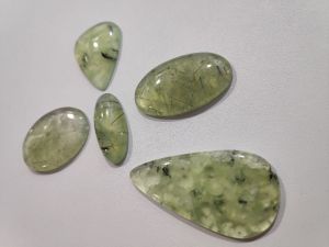 Prenite Cabochon