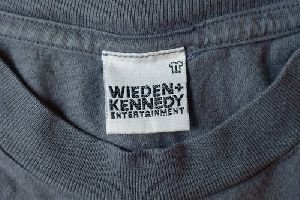 t shirt label