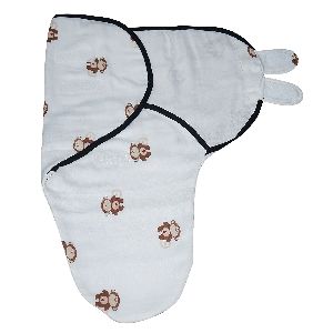baby swaddling wrap made in soft muslin fabric
