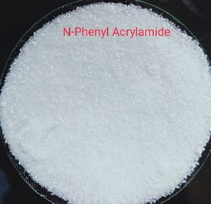 N-Phenylacrylamide