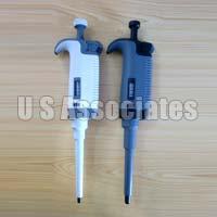 Grand 6 Plastic Pipette