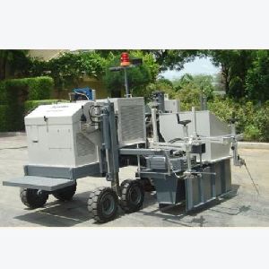 Fully Automatic Concrete Kerbing Machine