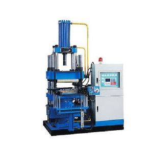 plastic molding machine