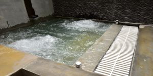 Hot Plunge Pool Construction Service