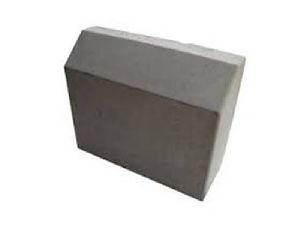 Concrete kerb stone