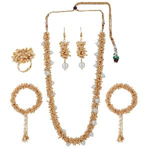 MNT863 Pearl Jewellery Set