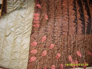 Polyester Leaf Applique Quilted Bed Throws