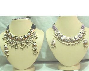 lac jewellery