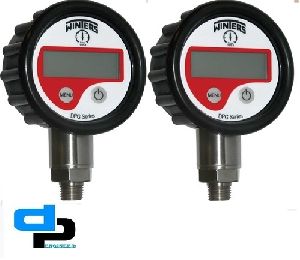 Winter Canada Digital Pressure Gauge