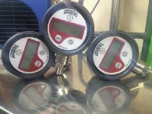 Winter Canada Digital Pressure Gauge
